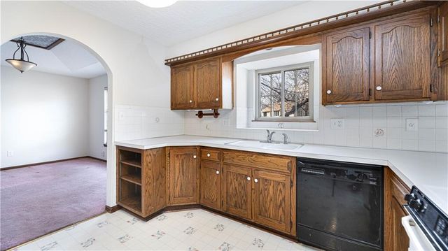 16900 E 49th Terrace S, Independence, MO 64055