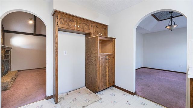 16900 E 49th Terrace S, Independence, MO 64055