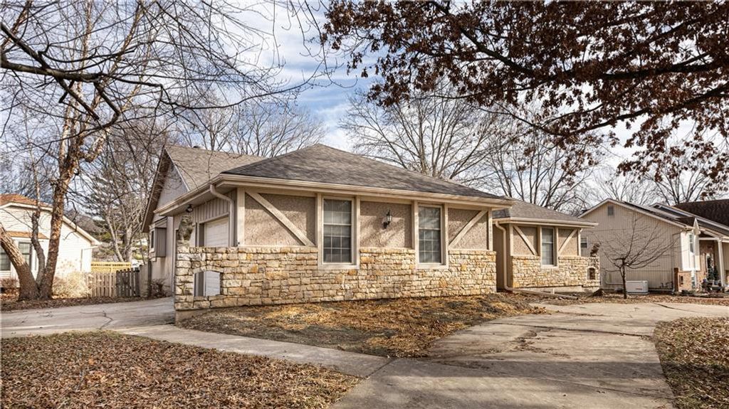 16900 E 49th Terrace S, Independence, MO 64055