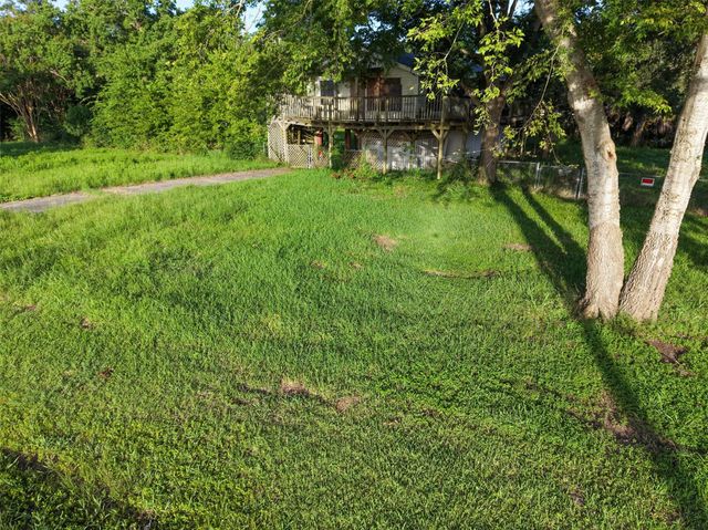 231 Boat Dock Street, Livingston, TX 77351