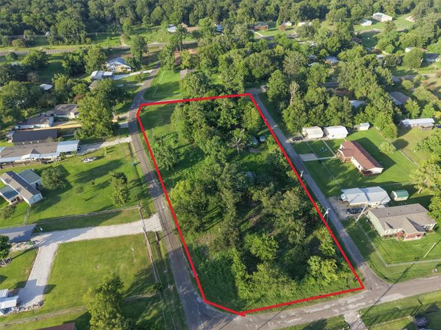 231 Boat Dock Street, Livingston, TX 77351