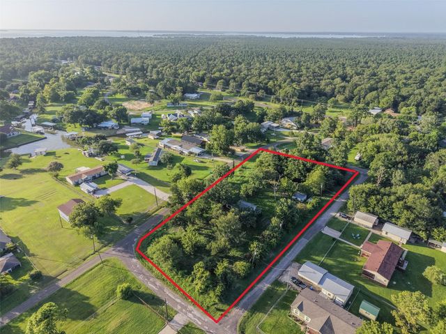 231 Boat Dock Street, Livingston, TX 77351