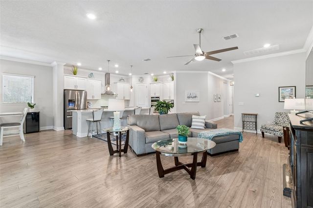 6112 WATERCOLOR DRIVE, Lithia, FL 33547