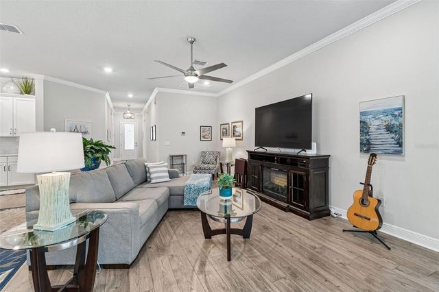 6112 WATERCOLOR DRIVE, Lithia, FL 33547