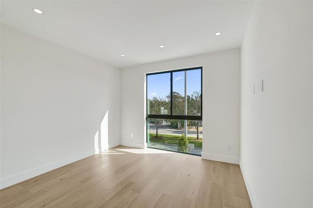 1525 NE 15TH Avenue, Fort Lauderdale, FL 33304