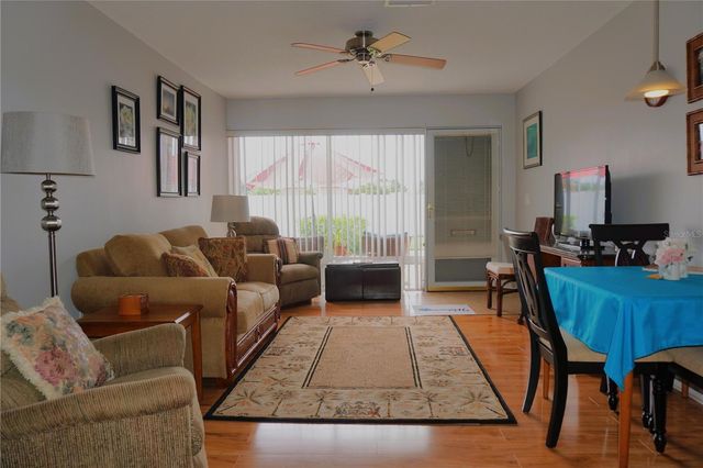 4337 TAHITIAN GARDENS CIRCLE F, Holiday, FL 34691