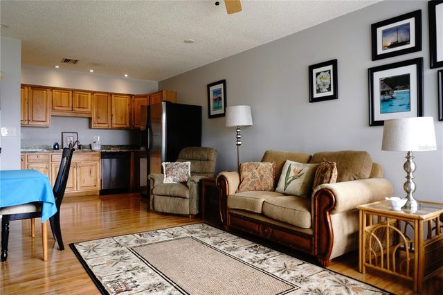 4337 TAHITIAN GARDENS CIRCLE F, Holiday, FL 34691