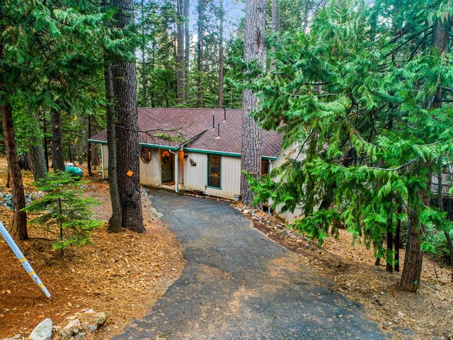 729 Dawyn Dr, Arnold, CA 95223