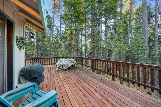 729 Dawyn Dr, Arnold, CA 95223