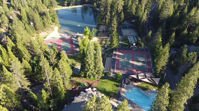 729 Dawyn Dr, Arnold, CA 95223