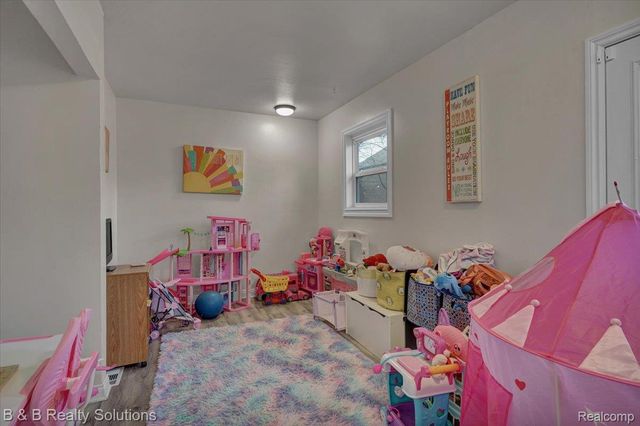 5011 Vincent Trail, Shelby Charter Township, MI 48316