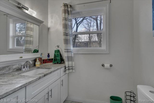 5011 Vincent Trail, Shelby Charter Township, MI 48316