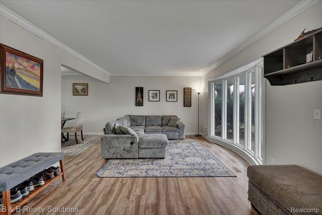 5011 Vincent Trail, Shelby Charter Township, MI 48316