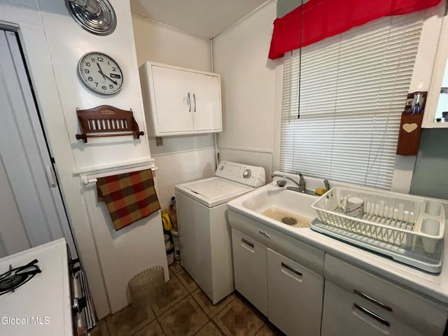 40 Sargent Street, Cohoes, NY 12047