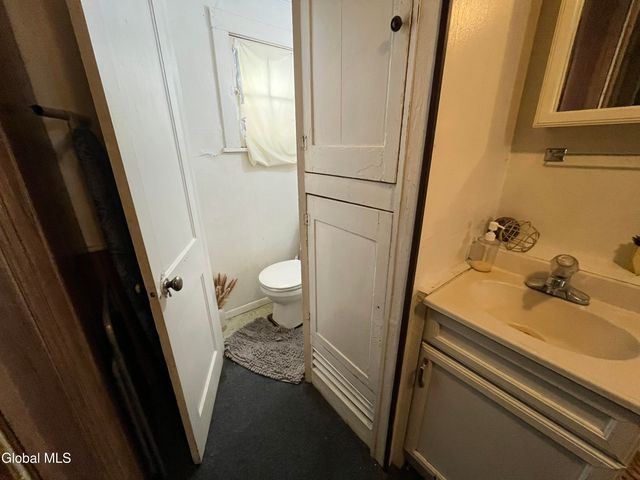 40 Sargent Street, Cohoes, NY 12047