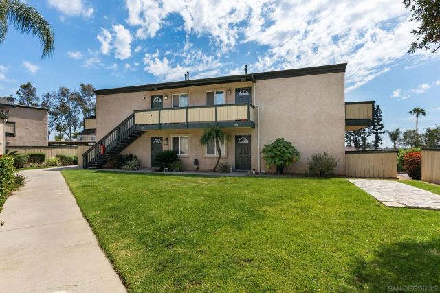 868 E Alvarado 28, Fallbrook, CA 92028