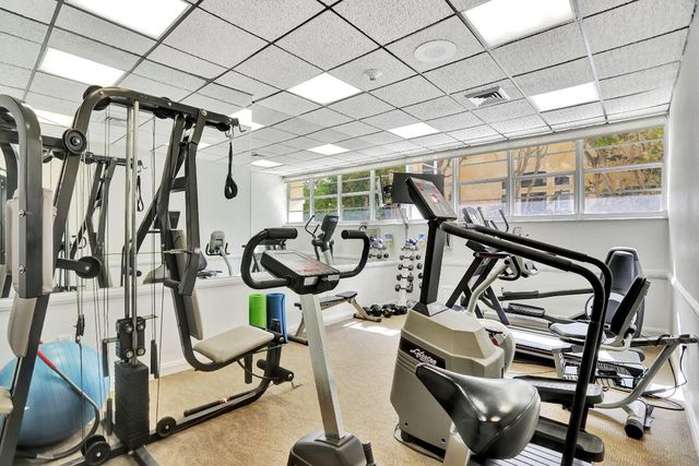 1021 Hillsboro Mile 1108, Hillsboro Beach, FL 33062