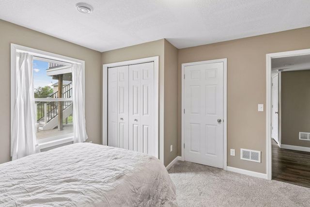 19495 Hilldale Avenue, Lakeville, MN 55044