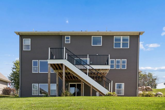 19495 Hilldale Avenue, Lakeville, MN 55044