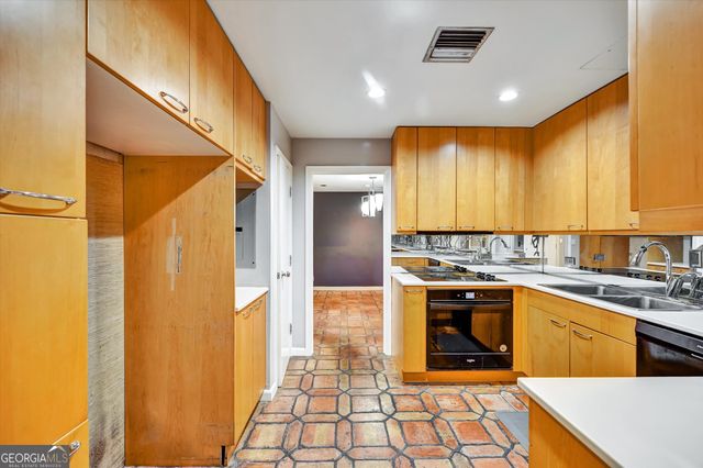 147 15th Street NE 15D, Atlanta, GA 30309