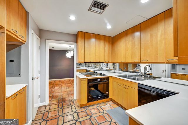 147 15th Street NE 15D, Atlanta, GA 30309