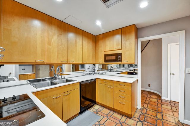 147 15th Street NE 15D, Atlanta, GA 30309