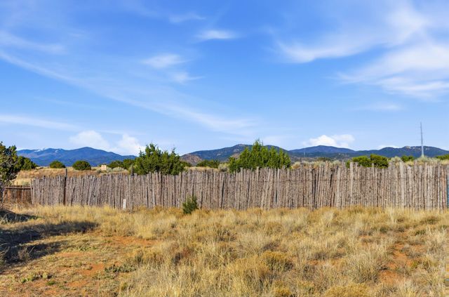 2702 La Silla Dorada, Santa Fe, NM 87505