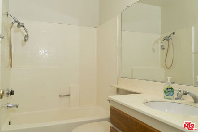 524 Ventura Avenue, Corona, CA 92879