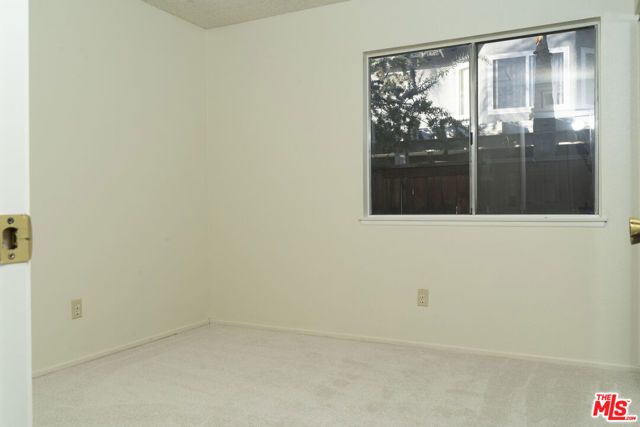 524 Ventura Avenue, Corona, CA 92879