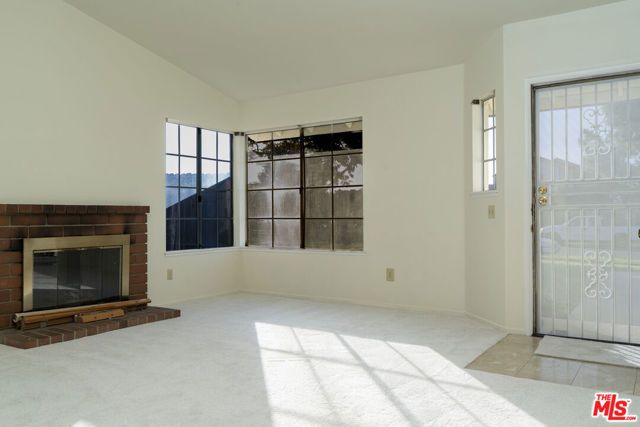 524 Ventura Avenue, Corona, CA 92879