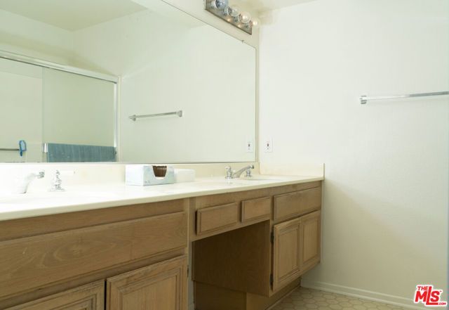 524 Ventura Avenue, Corona, CA 92879