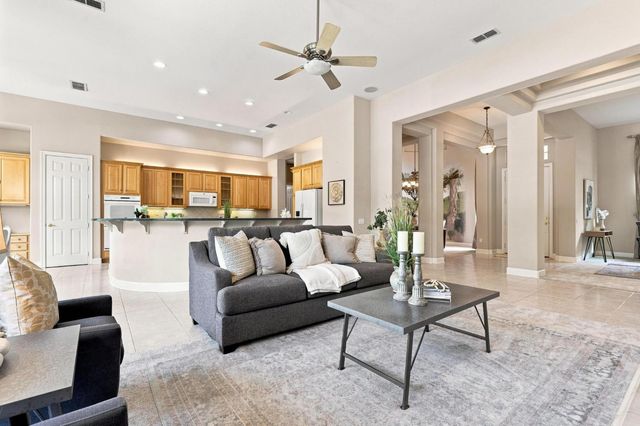 932 Gardner Ct, Lincoln, CA 95648
