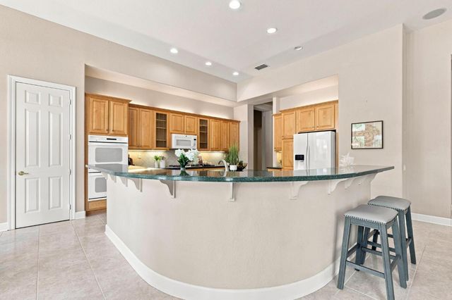 932 Gardner Ct, Lincoln, CA 95648
