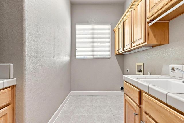 932 Gardner Ct, Lincoln, CA 95648