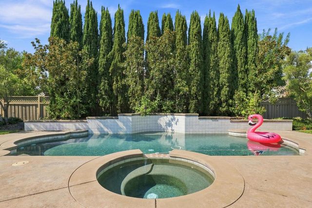 932 Gardner Ct, Lincoln, CA 95648