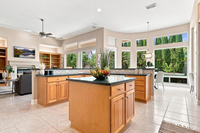 932 Gardner Ct, Lincoln, CA 95648