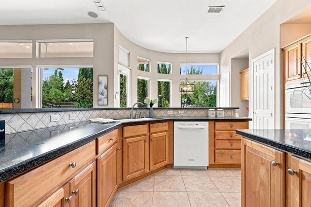 932 Gardner Ct, Lincoln, CA 95648