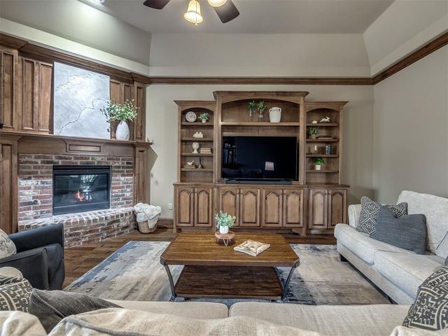 1509 Briar Meade Circle, Edmond, OK 73025