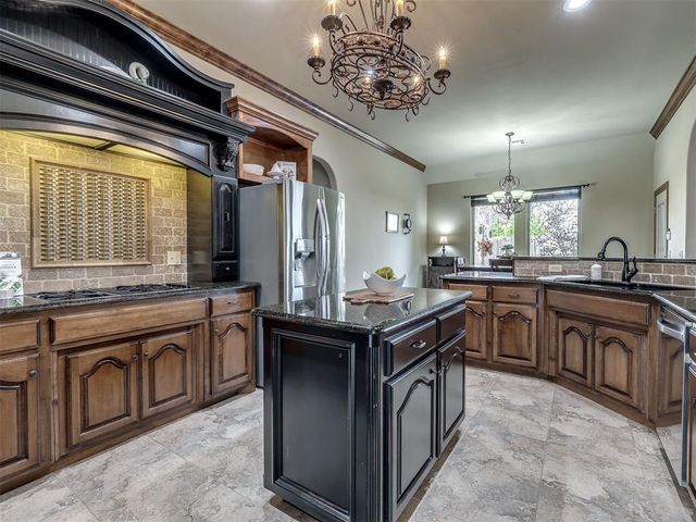 1509 Briar Meade Circle, Edmond, OK 73025