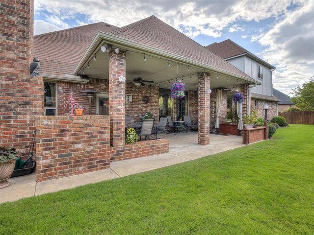 1509 Briar Meade Circle, Edmond, OK 73025
