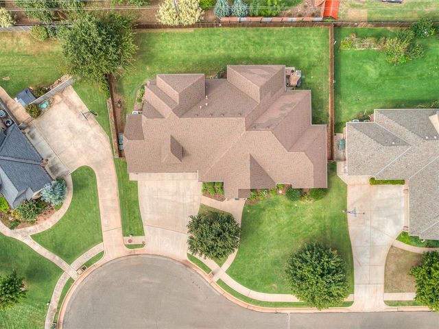1509 Briar Meade Circle, Edmond, OK 73025