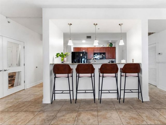 628 CLEVELAND STREET 1211, Clearwater, FL 33755