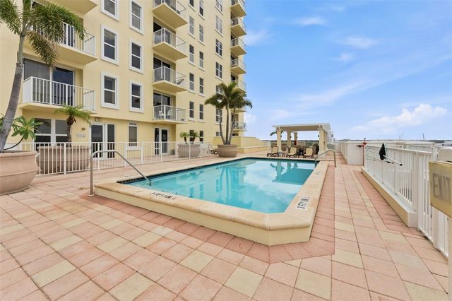 628 CLEVELAND STREET 1211, Clearwater, FL 33755