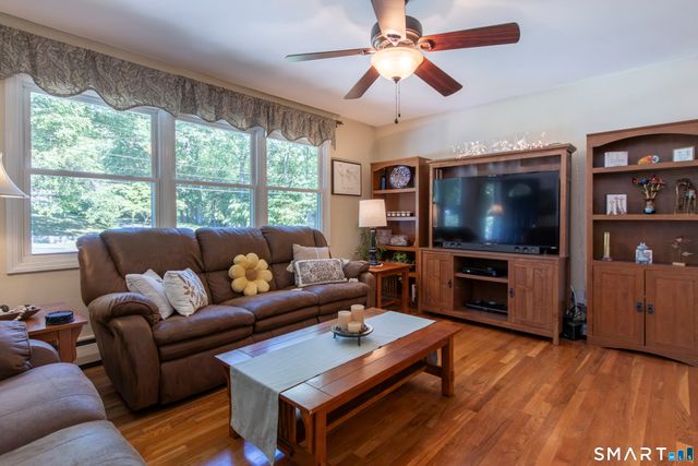 19 Tower Lane, Shelton, CT 06484