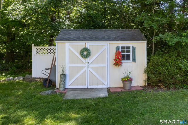 19 Tower Lane, Shelton, CT 06484