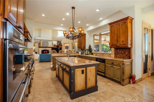 365 Oak Mountain Road, Bradbury, CA 91008