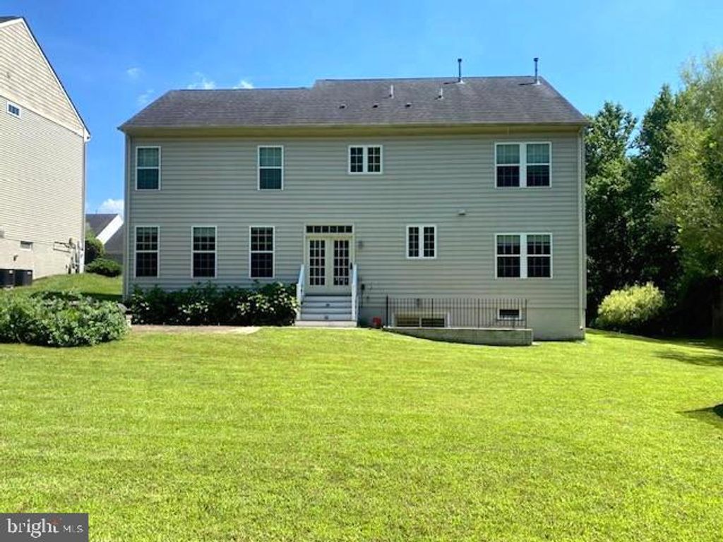 8552 SCHOLARS LN, Laurel, MD 20723