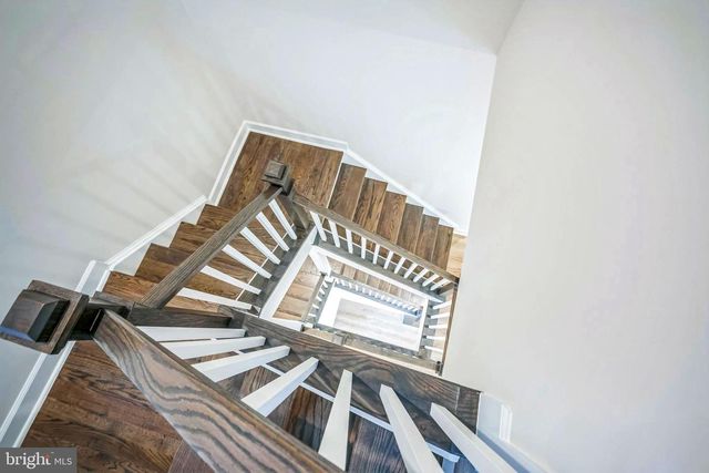 10606 CEDAR AVE, Fairfax, VA 22030