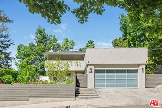 4866 Rosa Road, Woodland Hills, CA 91364