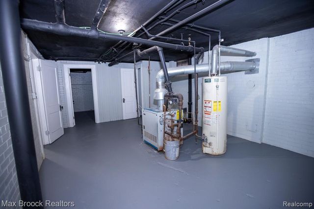 17352 Parkside Street, Detroit, MI 48221